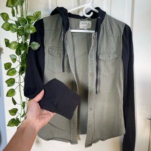 Hooded shirt jacket size xs